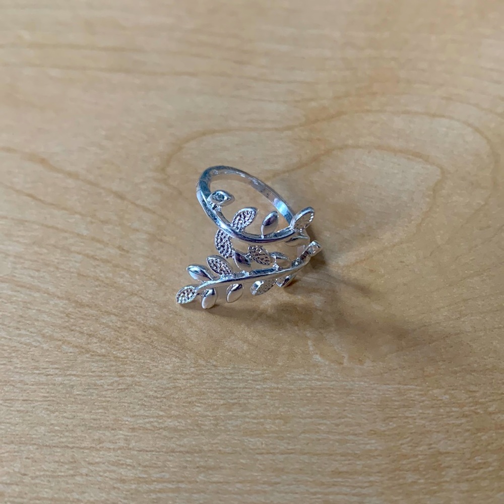 Silver Leaf Ring
